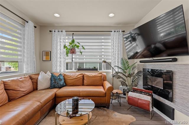 Building Photo - 2065 W 67th Pl