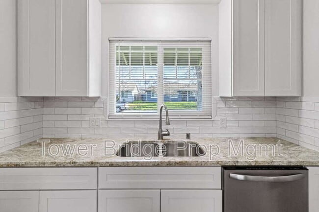 Building Photo - 6405 Friday Cir