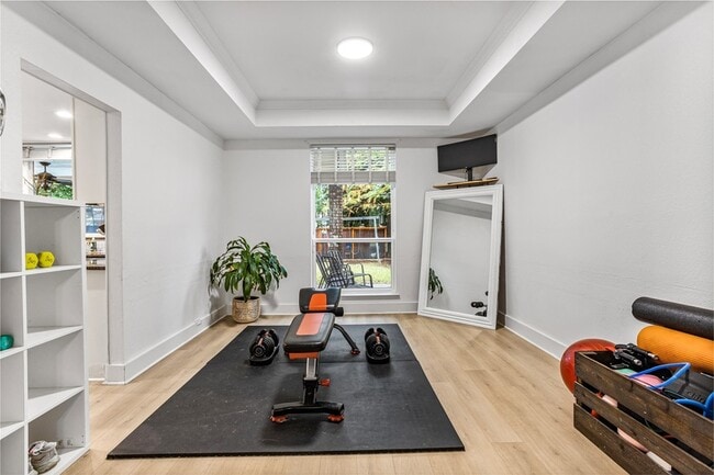 Building Photo - 5325 Cambridge Ct