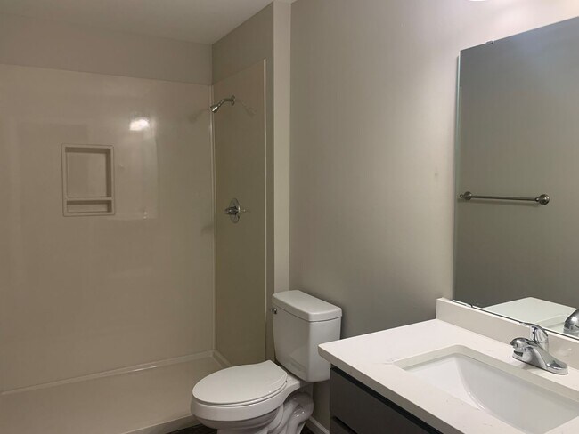 Building Photo - 121-127 Stone Court