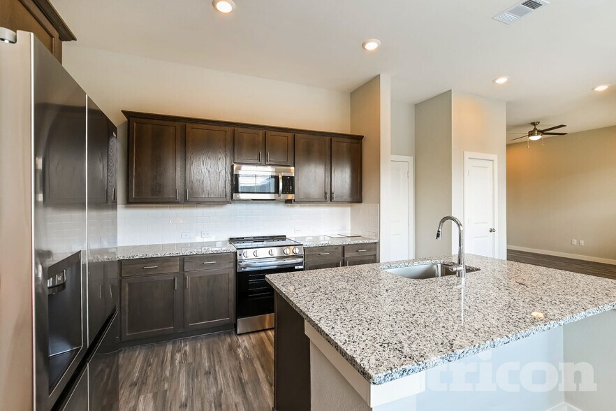 Building Photo - 22857 Terrazzo Dr