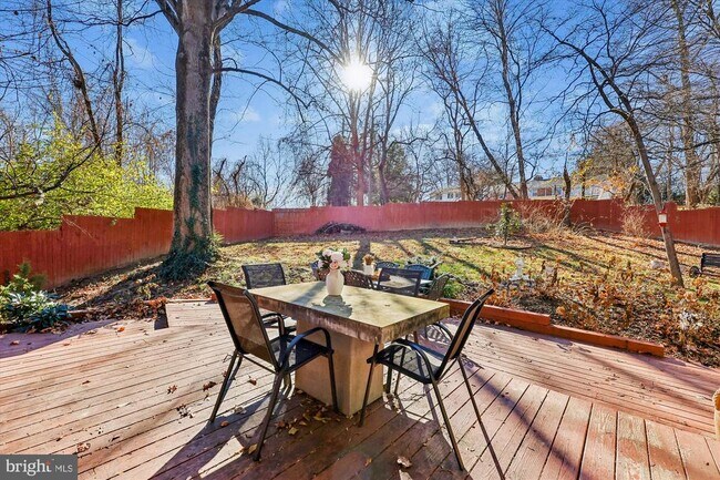 Building Photo - 7614 Carteret Rd