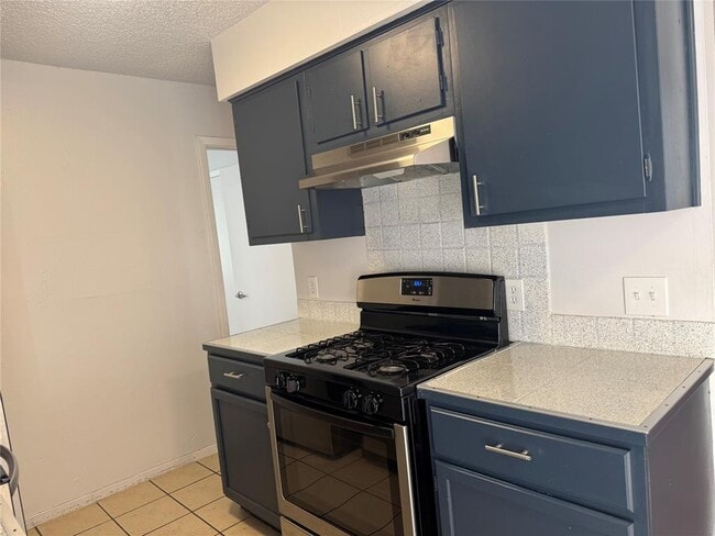 Building Photo - 10622 Golden Quail Dr