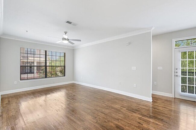 Building Photo - 15200 Memorial Dr