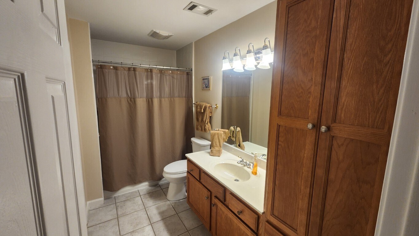 Bathroom - 6576 Johnson Cir