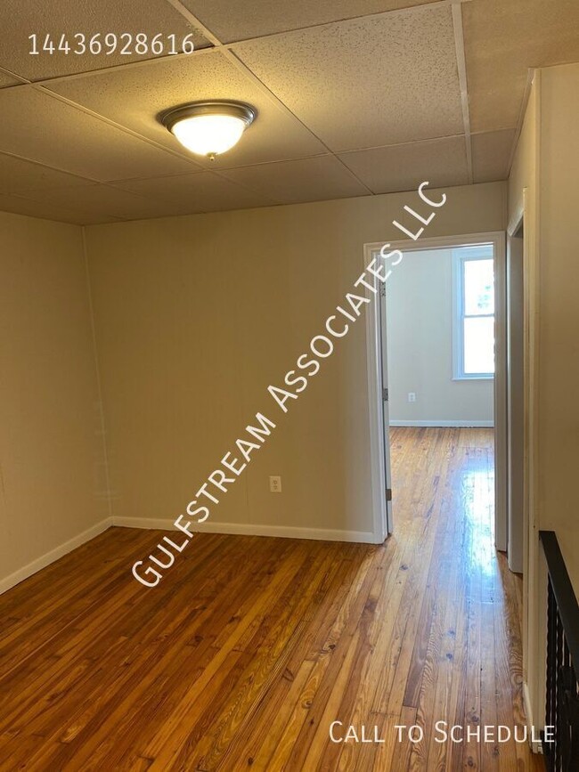 Building Photo - 619 N Potomac St