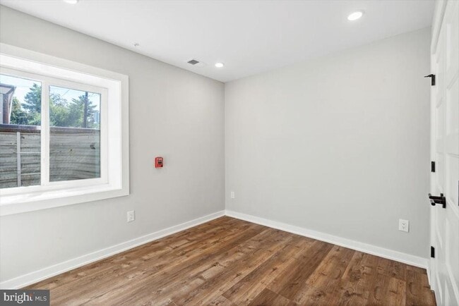 Building Photo - 3801 Hamilton St