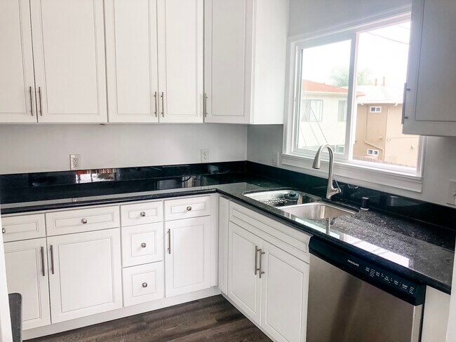 Building Photo - 3949 8th Ave