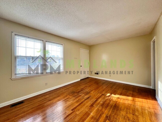 Building Photo - 1217 Faraway Dr