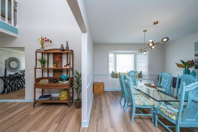 Building Photo - 5005 Canterbury Dr