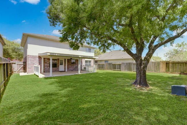 Building Photo - 29419 Fox River Dr