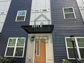 Building Photo - NEW CONSTRUCTION | 2-BEDROOM TOWNHOME | HISTORIC HAYMOUNT
Modern Comfort Meets Historic Fayettevi...