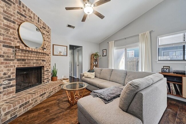 Building Photo - 2503 Howellwood Wy