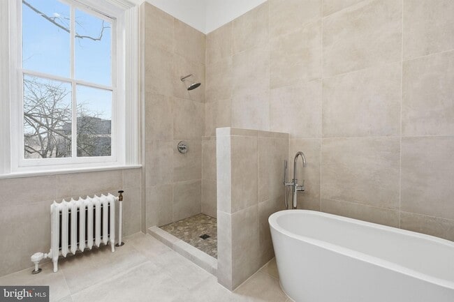 Building Photo - 3308 R St NW