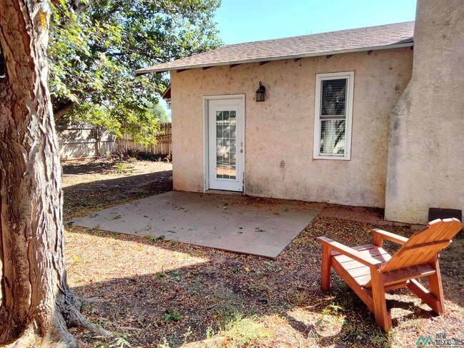 Building Photo - 1808 Arcineiga Dr