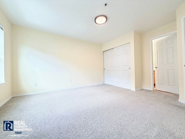 Building Photo - Spacious 4-Bedroom Townhome in Alicia Meadows | Garage, Patio & Pet Friendly