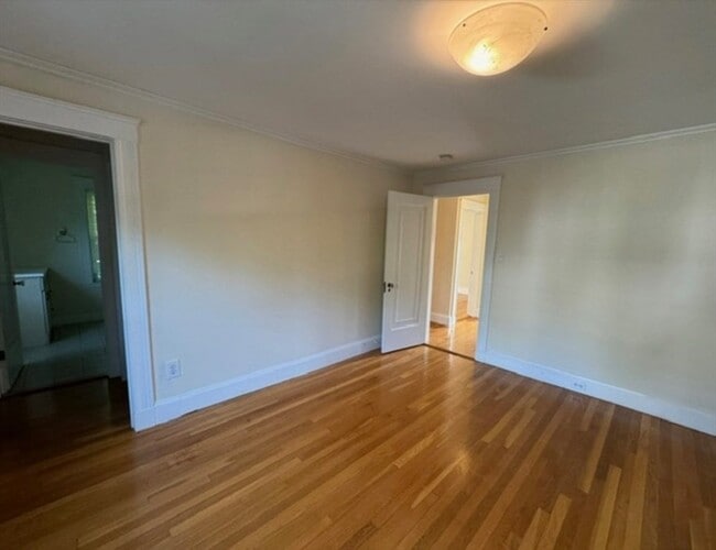 Building Photo - 124 Langley Rd