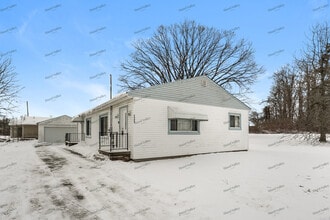 Building Photo - 1992 Oxford St