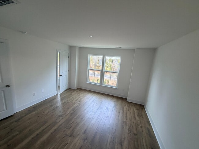 Building Photo - 15307 Sunray Aly