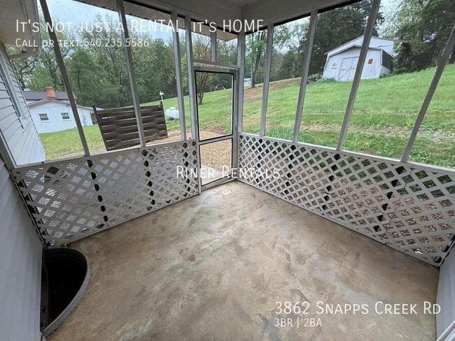Building Photo - 3862 Snapps Creek Rd