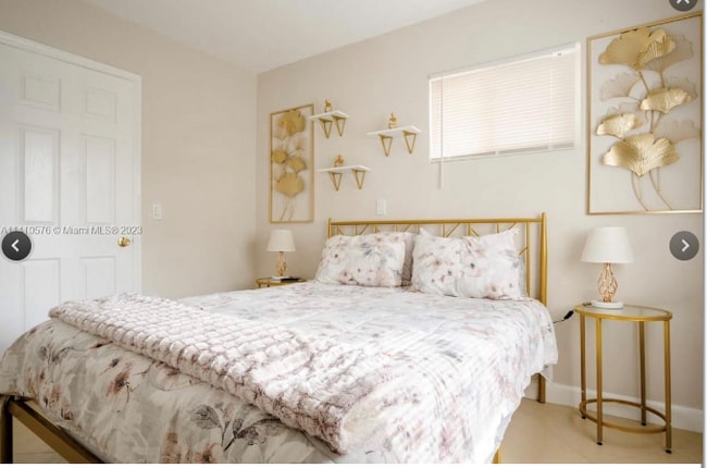 Building Photo - 716 NE 7th St