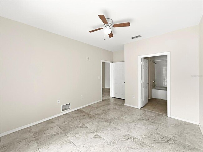 Building Photo - 10205 Courtney Palms Blvd