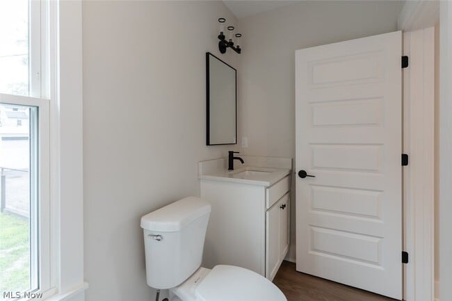 Building Photo - 1464 E 123rd St