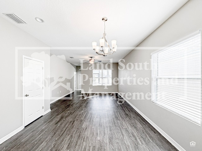 Building Photo - 3454 Cup Dr