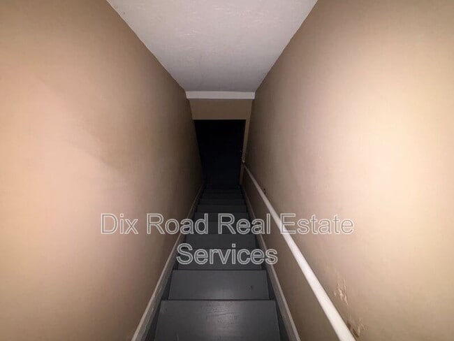 Building Photo - 17 Ambergreen Ct