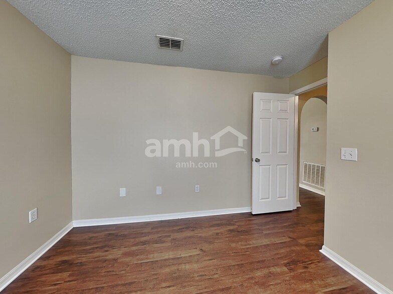 Building Photo - 11527 Ivy Flower Loop
