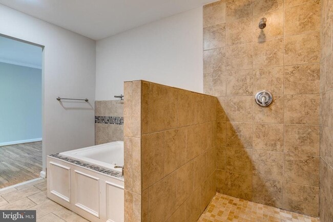Building Photo - 4405 Elan Ct