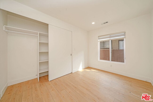 Building Photo - 5430 Monroe St