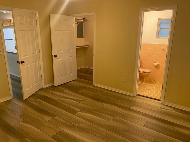 Building Photo - 3BR/2BA HOME IN NE PALM BAY