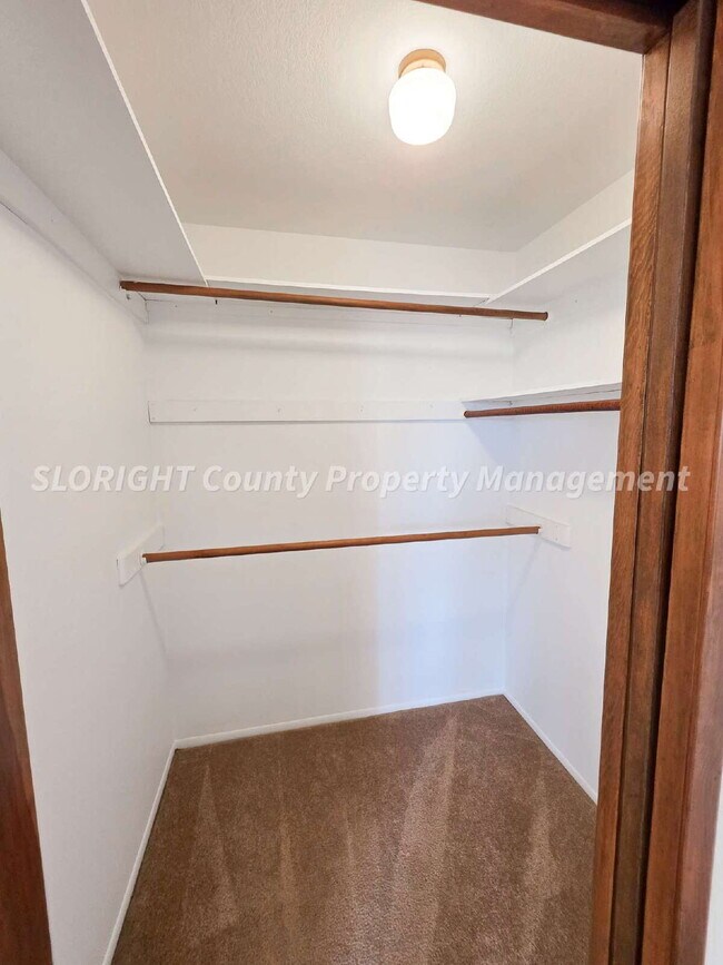 Building Photo - AVAILABLE NOW - 2 Bed/2 Bath Oceano Apartment with Nice Views