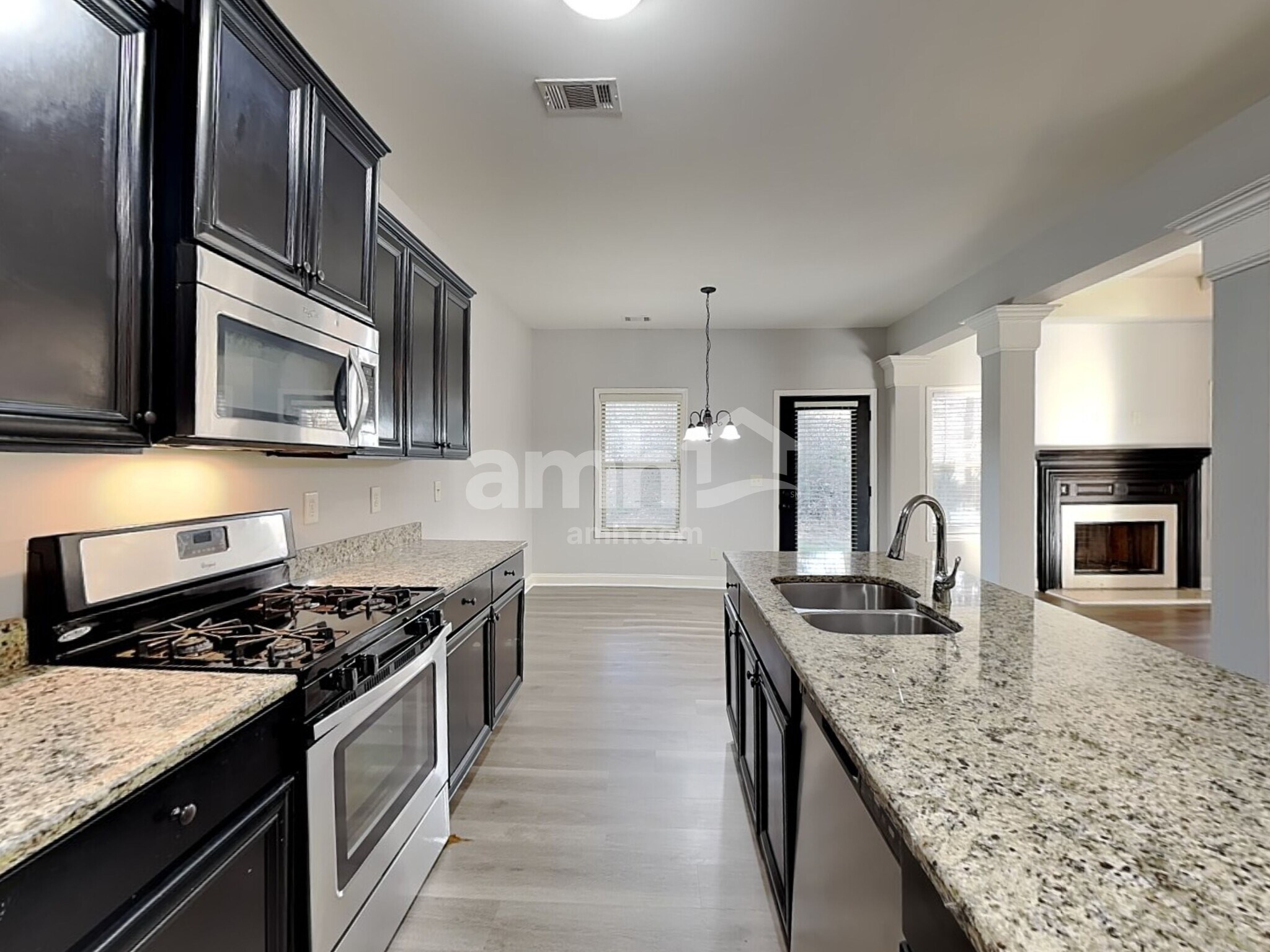 Building Photo - 414 Strawberry Walk