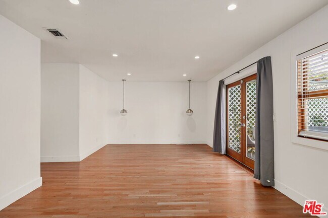 Building Photo - 1453 Hepner Ave