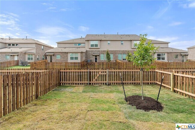 Building Photo - 17102B Carmel Cricket Dr