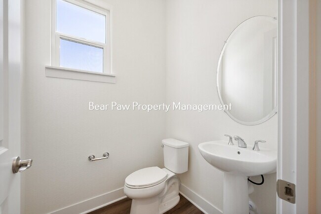 Building Photo - New Townhome in Wheat Ridge!!