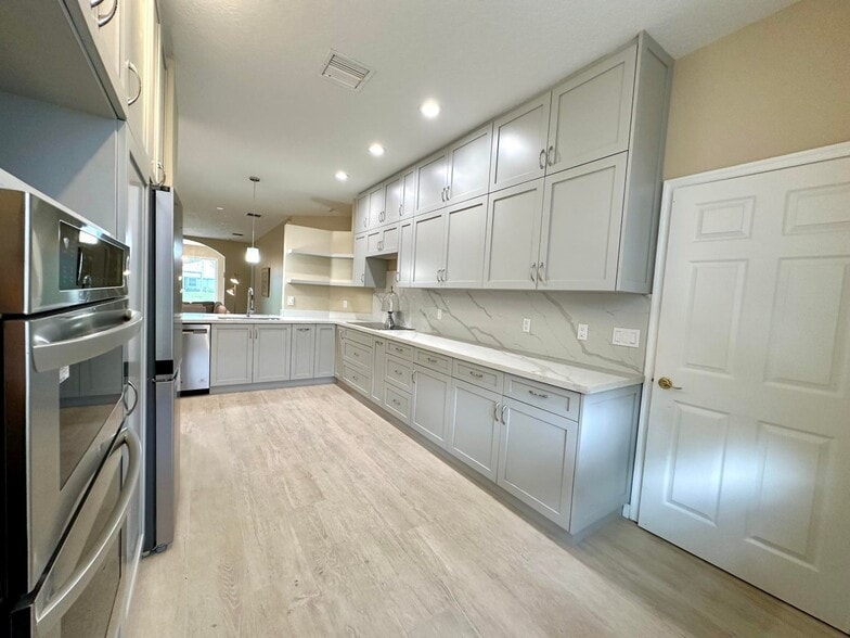 Building Photo - 5791 Island Reach Ln