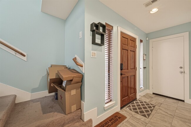 Building Photo - 2502 Brinkman St