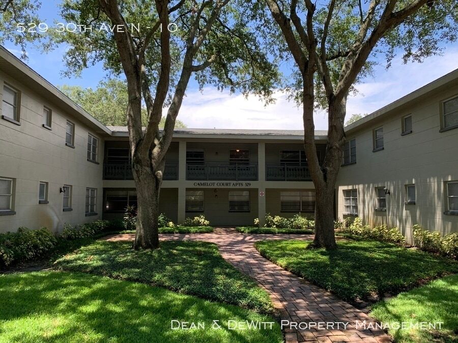 Building Photo - 2 Bed/2 Bath - Unit 9