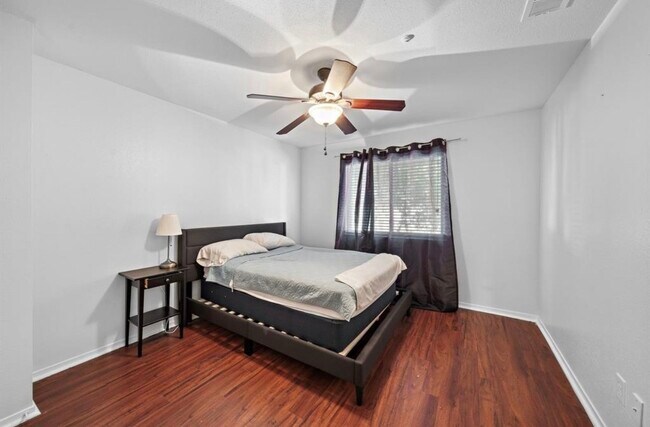 Building Photo - 15167 Kimberley Ct