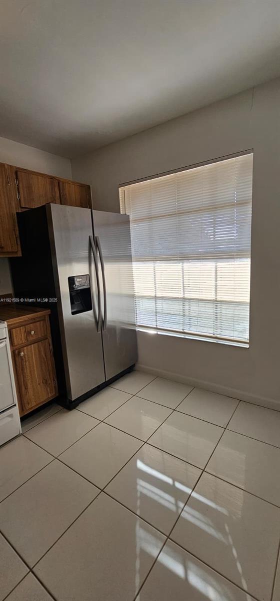 Building Photo - 3221 W Meadows Cir