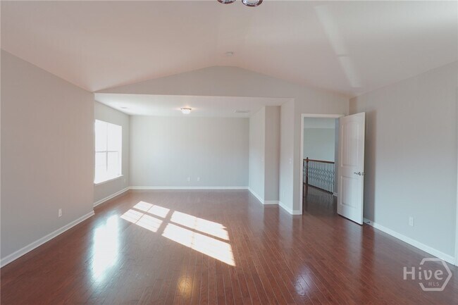 Building Photo - 25 Litchfield Dr