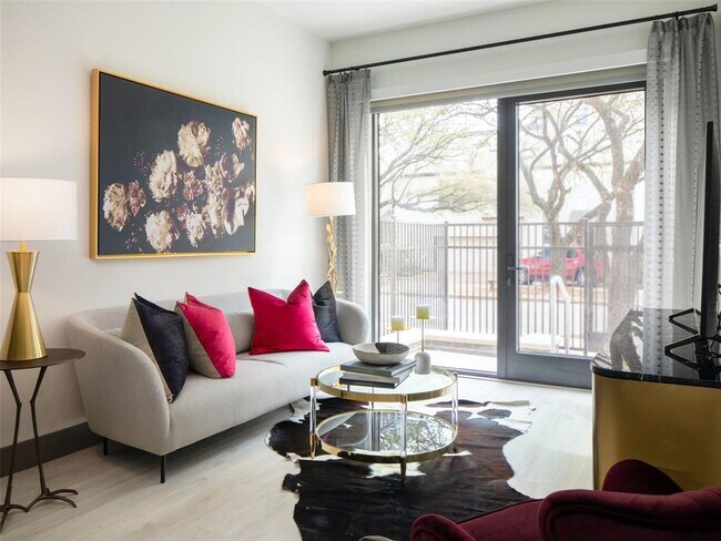 Building Photo - 4641 Montrose Blvd