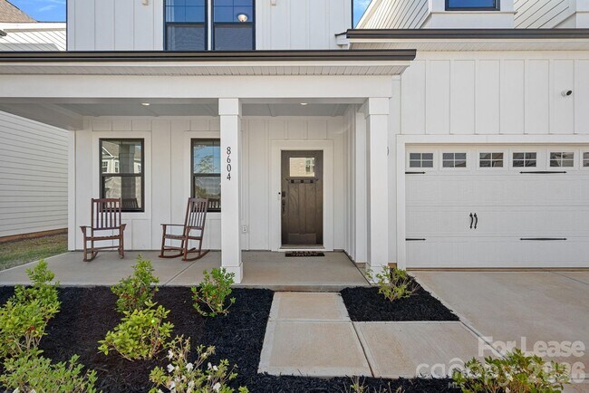 Building Photo - 8604 Bridgegate Dr