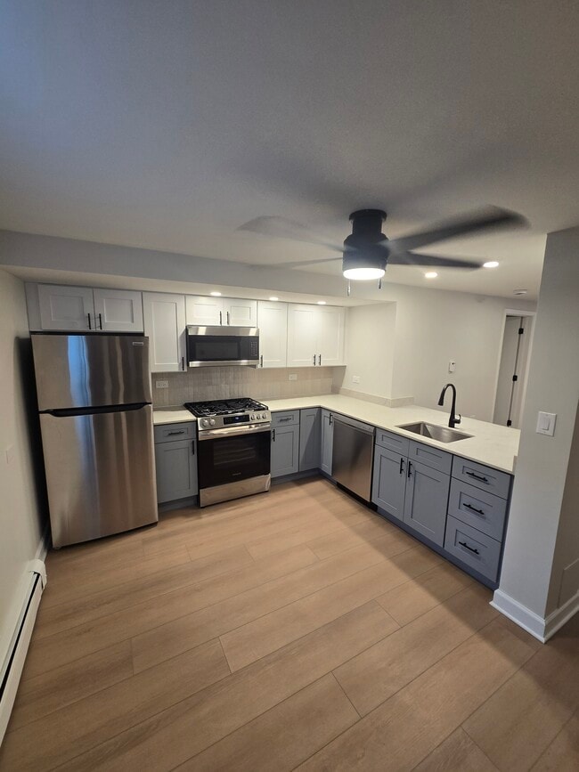 1BR - 1S - Kitchen - 143 Ann St