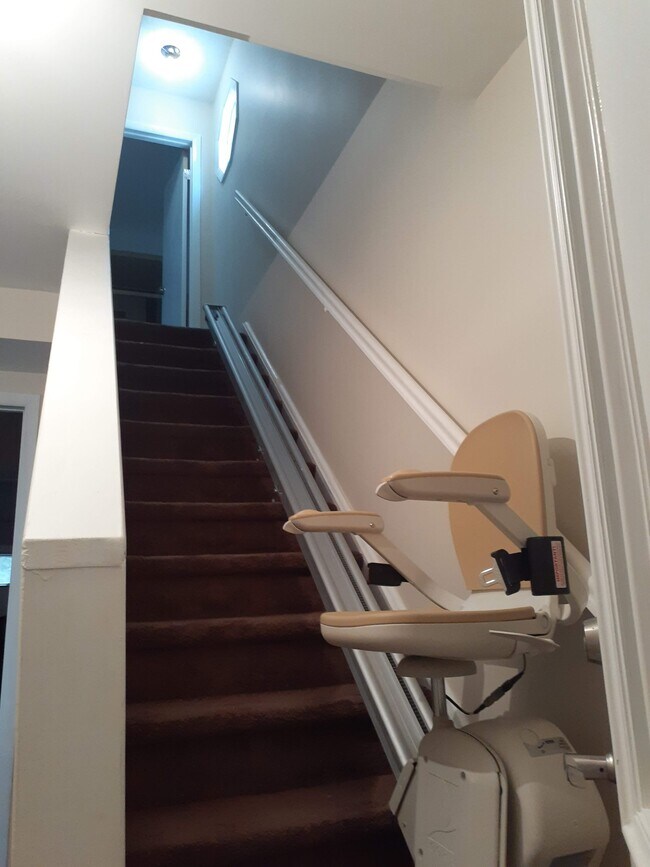 Staircase - 20 Elizabeth Way