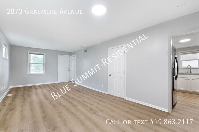 Building Photo - 2873 Grasmere Ave