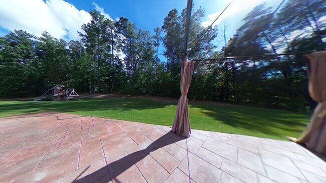 Building Photo - 4 Bedroom 2.5 Bathroom Rental in Oakmont on Brickshire Golf Course Providence Forge